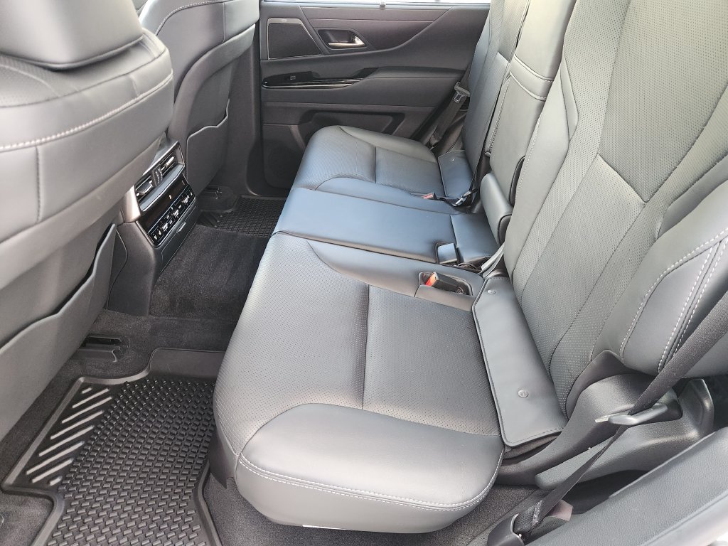 Certified 2026 Lexus LX 700h Luxury w/ Appearance Package AWD/4WD image 31