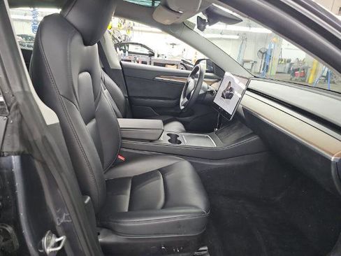Used 2023 Tesla Model 3 Standard Range image 9