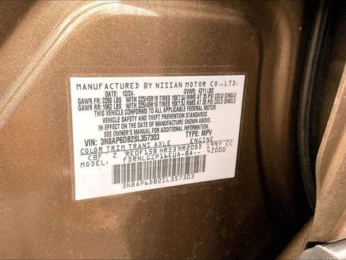 Used 2025 Nissan Kicks SR AWD/4WD image 34