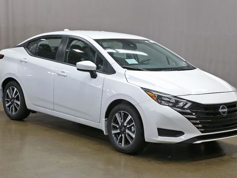 New 2025 Nissan Versa SV w/ Trunk Package image 1