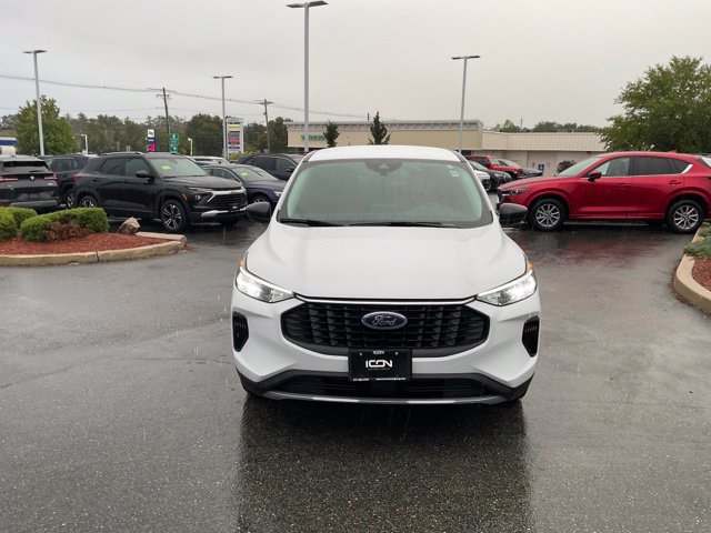 Used 2024 Ford Escape Active AWD/4WD image 2