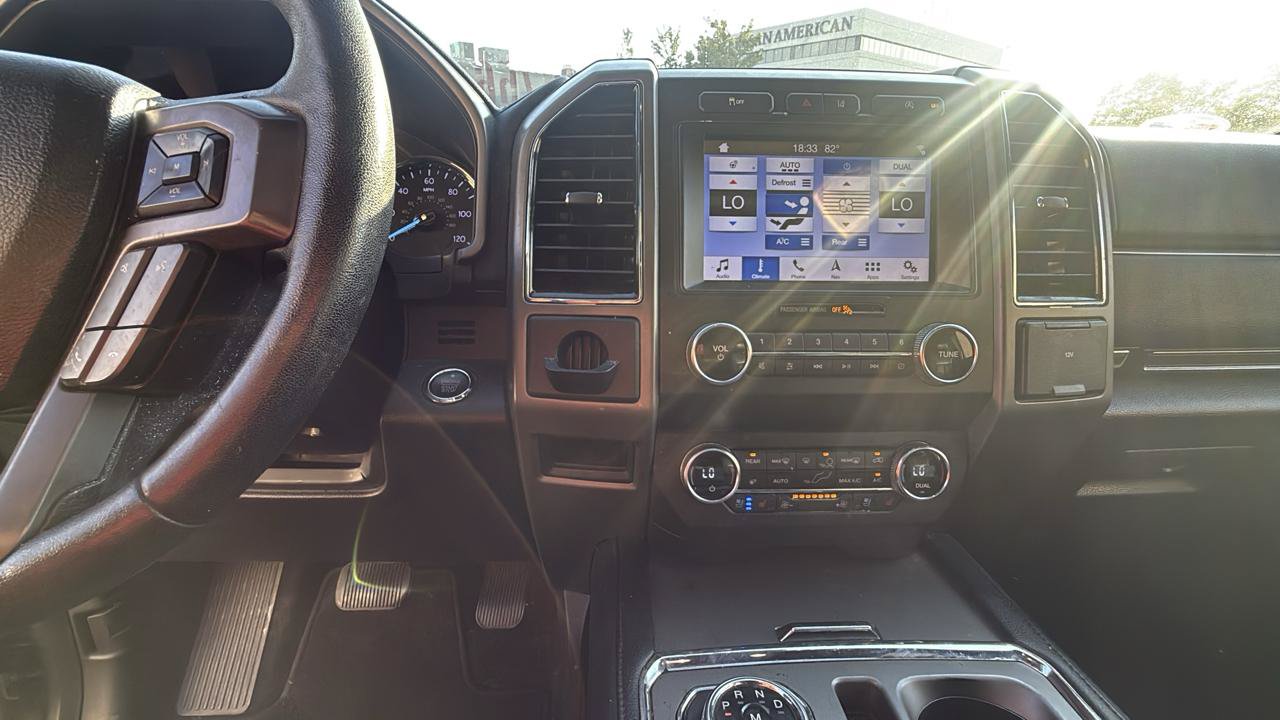 Used 2019 Ford Expedition XLT w/ Equipment Group 202A RWD image 18