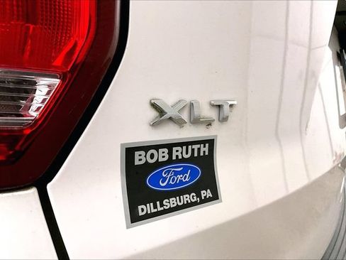 Used 2019 Ford Explorer XLT w/ Equipment Group 202A AWD/4WD image 13