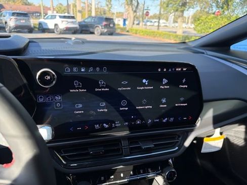 New 2026 Chevrolet Equinox EV RS image 28