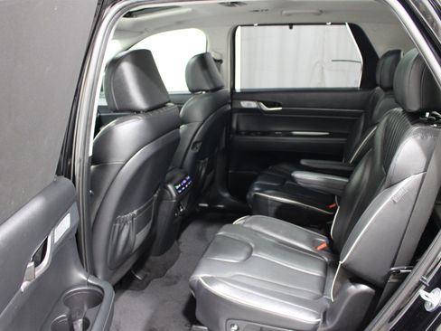 Used 2023 Hyundai Palisade Limited FWD image 21
