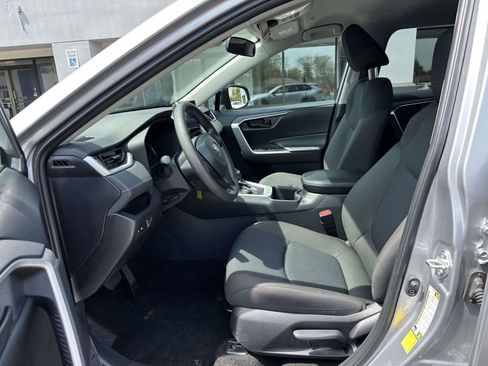 Used 2025 Toyota RAV4 LE image 15