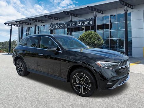 Used 2026 Mercedes-Benz GLC 300 GLC 300 image 2