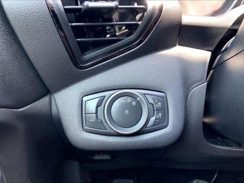 Used 2017 Ford Escape Titanium FWD image 33
