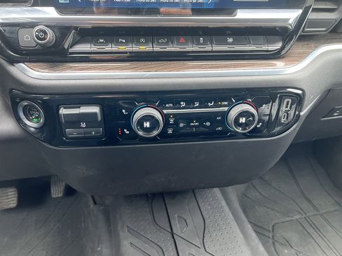 Used 2022 Chevrolet Silverado 1500 LT w/ Safety Package image 24