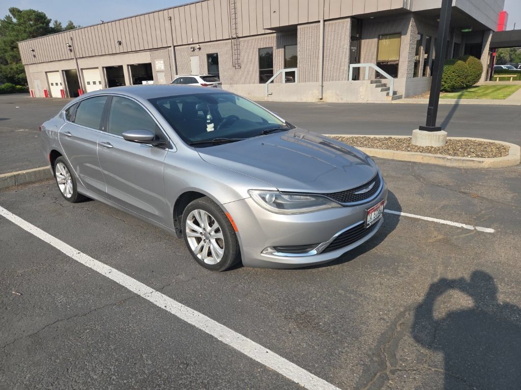 Used 2015 Chrysler 200 Limited FWD image 7