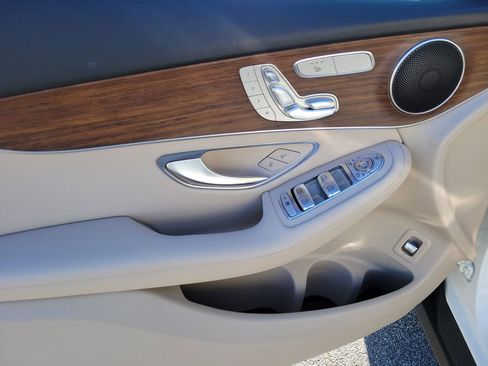 Certified 2022 Mercedes-Benz GLC 300 4MATIC image 22