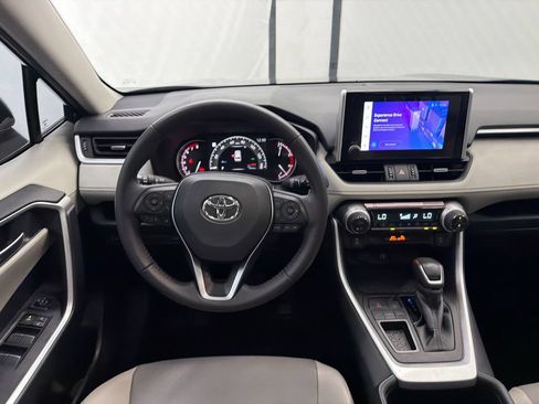 Used 2025 Toyota RAV4 XLE Premium FWD image 25