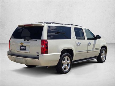 Used 2014 Chevrolet Suburban LTZ image 5