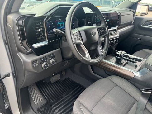 Used 2023 Chevrolet Silverado 1500 LT Trail Boss AWD/4WD image 14