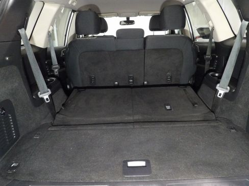 Used 2019 Nissan Pathfinder SV FWD image 8