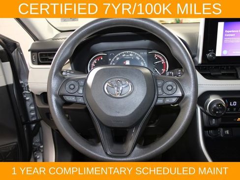 Used 2024 Toyota RAV4 XLE FWD image 21