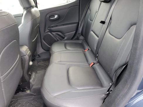 Used 2021 Jeep Renegade Limited image 9