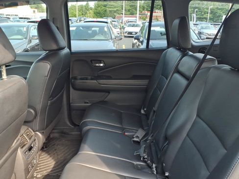 Used 2019 Honda Pilot Touring image 17