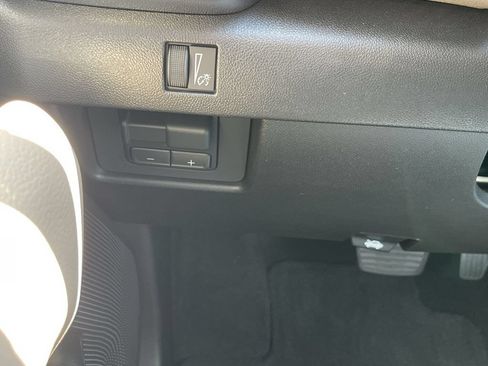 New 2026 GMC Canyon Denali AWD/4WD image 18