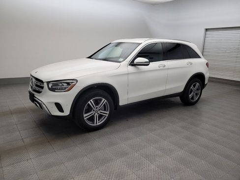 Used 2021 Mercedes-Benz GLC 300 image 2