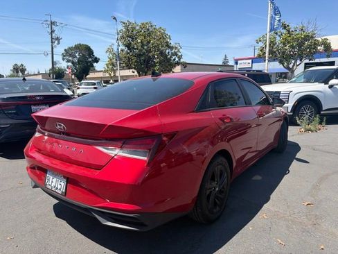 Used 2021 Hyundai Elantra SEL FWD image 5