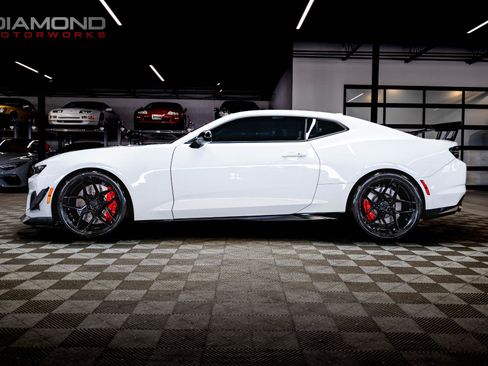 Used 2019 Chevrolet Camaro ZL1 image 11