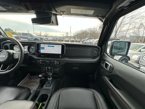 Used 2024 Jeep Wrangler Unlimited Rubicon image 29