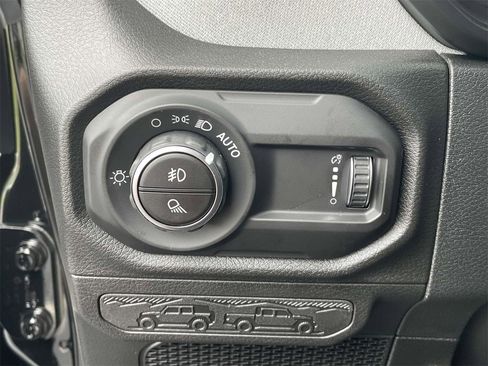 New 2025 Jeep Gladiator Sport image 11