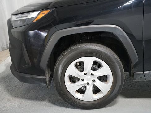 Used 2025 Toyota RAV4 LE FWD image 5