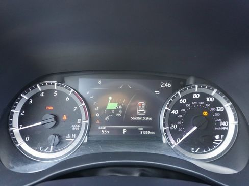 Used 2023 Toyota Highlander XLE image 11