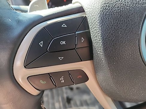 Used 2017 Jeep Grand Cherokee Limited AWD/4WD image 10