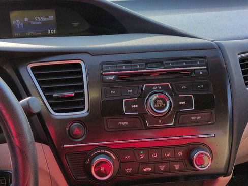 Used 2013 Honda Civic LX image 27