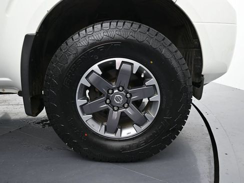 Used 2018 Nissan Frontier PRO-4X AWD/4WD image 6