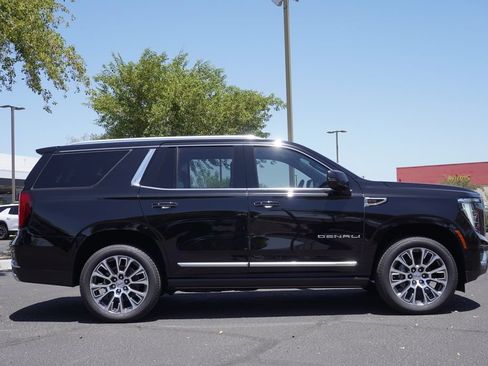 New 2026 GMC Yukon Denali w/ Denali Reserve Package AWD/4WD image 2