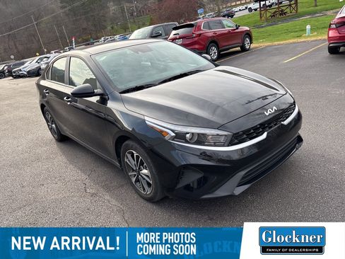 Used 2024 Kia Forte LXS image 3