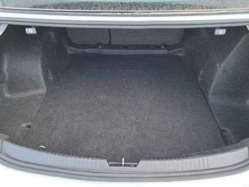 Used 2024 Chevrolet Malibu LT image 9