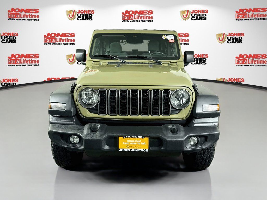 Used 2025 Jeep Wrangler Sport AWD/4WD image 11