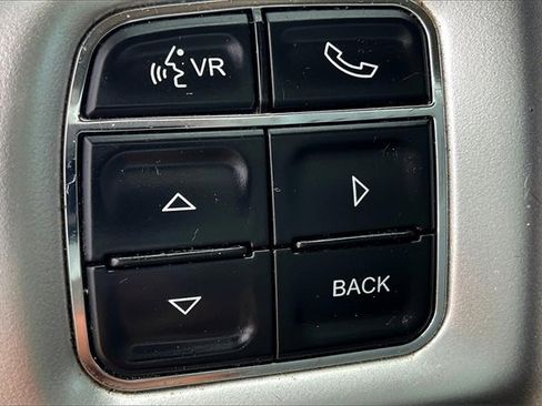 Used 2018 Dodge Journey SXT w/ Connectivity Group image 18