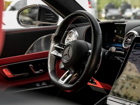 Used 2022 Mercedes-Benz SL 63 AMG 4MATIC image 12