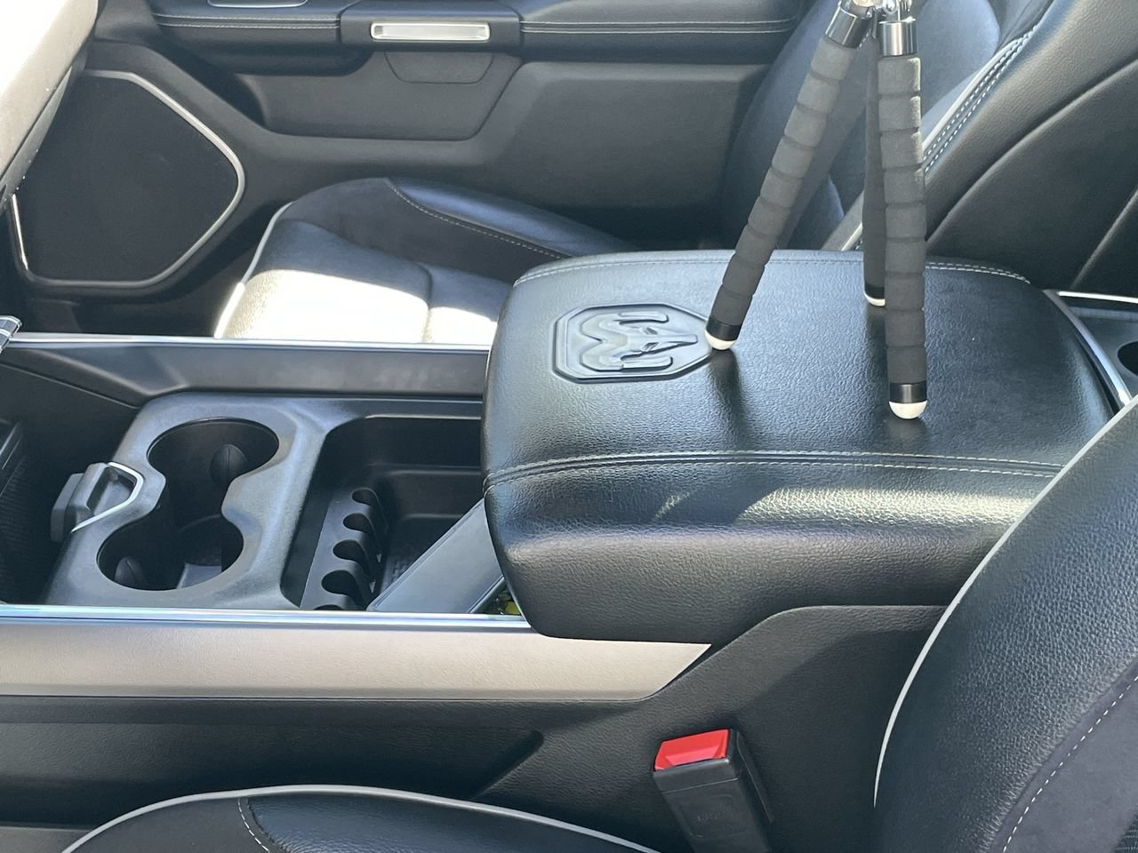 Used 2024 RAM 1500 Laramie AWD/4WD image 37