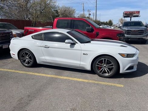 Used 2015 Ford Mustang GT image 7