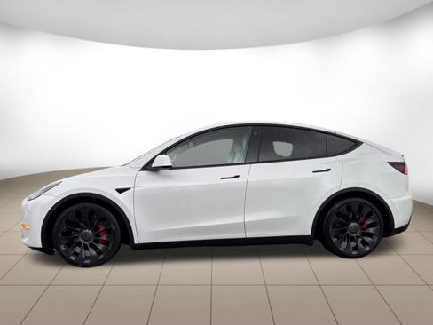 Used 2022 Tesla Model Y Performance AWD/4WD image 4
