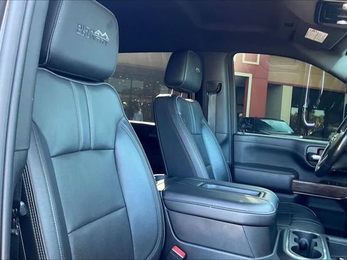 Used 2021 Chevrolet Silverado 2500 High Country w/ Z71 Off-Road Package image 7