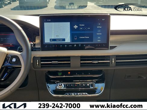 Used 2024 Lincoln Corsair FWD image 18