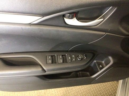 Used 2021 Honda Civic Sport image 11
