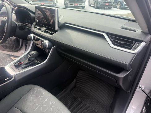 Used 2024 Toyota RAV4 XLE w/ Convenience Package image 15