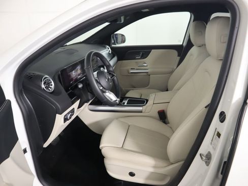 Certified 2025 Mercedes-Benz GLA 250 image 20