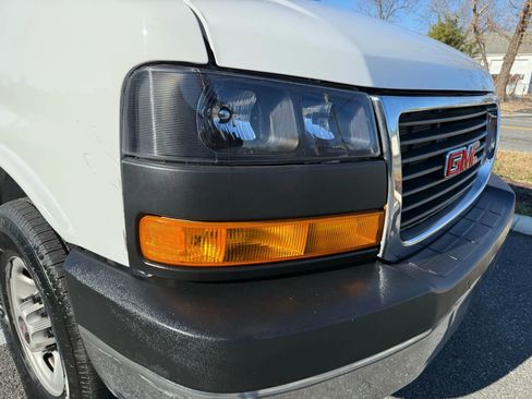 Used 2022 GMC Savana 2500 Regular Van 3D w/ Communications Package image 40