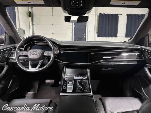 Used 2019 Audi Q8 Prestige w/ Luxury Package AWD/4WD image 20