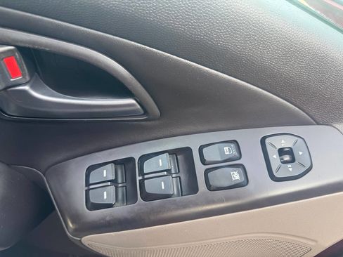 Used 2014 Hyundai Tucson SE image 10